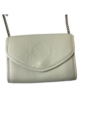 NENA & CO Beige Ivory Artisan Leather Crossbody Or Shoulder‎ Wallet On A Chain.